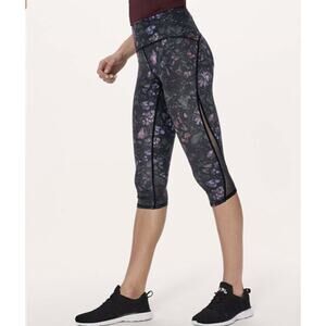 Lululemon Train Times Crop (17”) In Frozen Flourish Capri Size 4